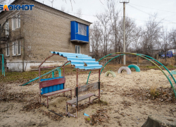 Сдавать тесты и отпечатки пальцев заставят детей мигрантов при приеме в волгоградские школы и сады 