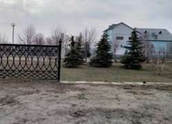 Жители Волгограда уверены, что чугунные ограды в исторических местах отдали на переплавку