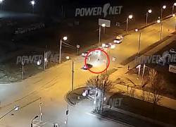 Иномарка на скорости влетела в толпу и сбила ребенка на зебре