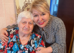 Ирина Гусева дала хороший урок, поздравив первого учителя