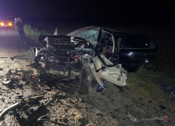 Под Волгоградом при обгоне авто с лодочным прицепом погиб водитель