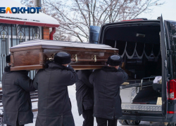 Волгоградец впал в кому на похоронах и умер 