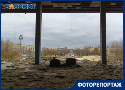 Мертвый кинотеатр «Юбилейный» изнутри показал волгоградский фотограф