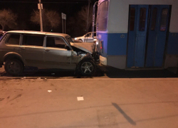 В ДТП с троллейбусом на севере Волгограда пострадали две женщины и мужчина
