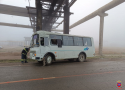 Шесть работников из автобуса «Каустика» пострадали в ДТП на мосту