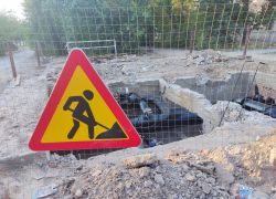 Волгоградцев призвали запастись водой на два дня из-за прорыва трубы