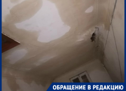Затоплен подъезд и две квартиры: волгоградцы показали на видео последствия из-за прорванной трубы