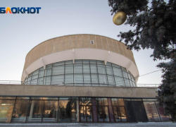 В Волгограде загорелась конюшня цирка