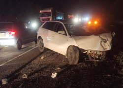 В массовой аварии с грузовиком под Волгоградом пострадали трое водителей