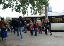 Волгоградцу стало плохо с сердцем в толпе автобуса "Питеравто"