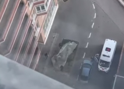 Оторвало обе ноги: подробности о выпавшем с 20-этажа в Волгограде молодом мужчине