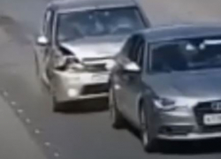 Медленная Audi выбесила настойчивого водителя в Волгограде — видео 