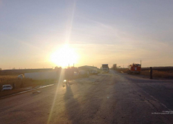 Пять человек пострадали в тройном ДТП на трассе под Волгоградом