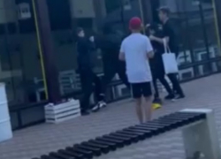 «Как дети умирают»: на Центральном рынке Волгограда пьяные подростки устроили драку