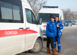 В ДТП из четырех автомобилей в центре Волгограда пострадали три человека