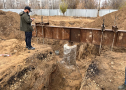 Установку колеса обозрения начали на бульваре Энгельса в Волгограде