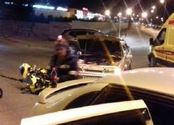 Волгоградец сломал ногу мотоциклисту