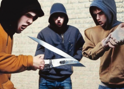 "Он потерял много крови": банда подростков изрезала волгоградца