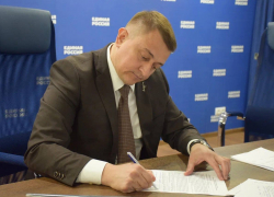 Депутат Андрей Гимбатов решил пойти на новый срок в Госдуме