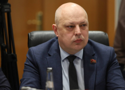 Коммунист с зарплатой меньше, чем у кассира супермаркета, рвется от Волгограда в Госдуму