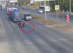 Врачи рассказали о состоянии сбитого 10-летнего самокатчика в Волгограде