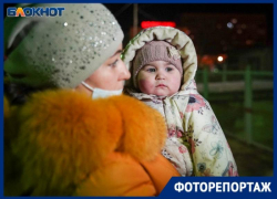 «Дети смотрят в глаза новой войны»: встреча жителей Донбасса в Волгоградской области в 65 фото