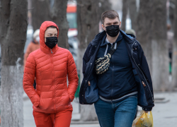 Троих из четырех погибших с коронавирусом медики отправили лечиться домой в Волгоградской области 