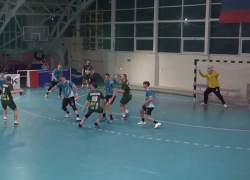 Волгоградский «Каустик» потерпел домашнее поражение 