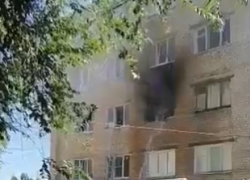 Сама вернулась в горящее общежитие: подробности гибели женщины в Камышине