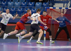 «Каустик» разгромлен московскими армейцами