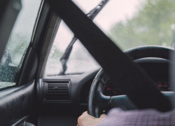 В Кировском районе Волгограда через прокуратуру суд лишил водительских прав 15 алкоголиков и наркоманов