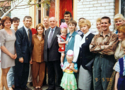 "Ели с ним пирожки в столовой": волгоградцы вспоминают умершего Михаила Горбачева