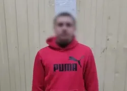 Волгоградца несколько раз пырнули ножом в подъезде 