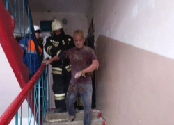 Мужчину вытащили из-под завалов после взрыва в Петров Вале