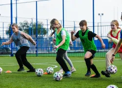 Девочки смогут бесплатно сыграть в футбол со звездами спорта в Волгограде