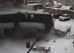 Страшное ДТП с автобусом из Волгоградской области попало на видео в Саратове