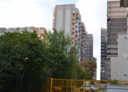 13-летний мальчик выпал из окна 8 этажа на севере Волгограда