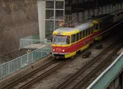 Скоростной трамвай сошел с рельсов в центре Волгограда