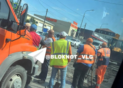 Гигантская пробка возникла 1 июля на Второй Продольной в Волгограде