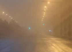 Из-за видимости 50 метров под Волгоградом закрыли трассу Р-228 на 12 часов