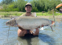 Амура весом 16 кг поймал рыбак под Волгоградом