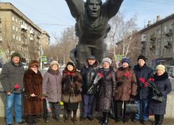 Волгоградских политиков запугивают «сбитым летчиком», бросившим Сталинградский облком