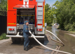 Вишневая балка загорелась в Волгограде