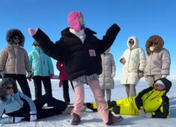 Волгоградские бизнес-леди устроили странное шоу на Байкале: что получилось