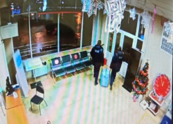 В Волжском охранники железнодорожного вокзала похитили багаж одного из пассажиров