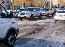 Идеальную погоду для смены резины назвали волгоградским автолюбителям