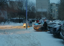 «Приходите к третьему уроку»: второй день подряд в гимназию №1 в Волгограде поступает сообщение о минировании