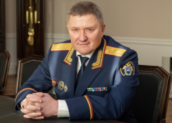 День рождения отмечает глава Волгоградского Следкома Василий Семенов