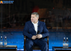Волгоградский губернатор Бочаров ушел в отпуск 