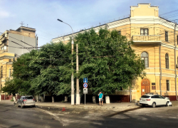 Авария у обладминистрации парализовала движение в центре Волгограда